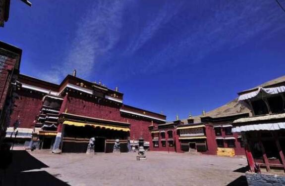 西藏萨迦寺完成20%古籍数字化逐叶扫描